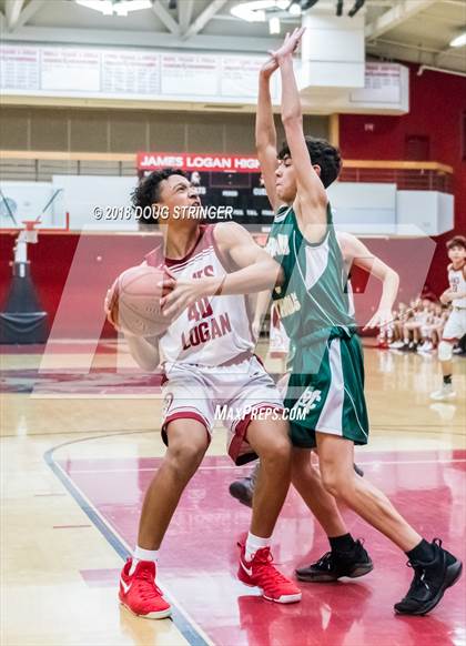 Thumbnail 1 in FR: Moreau Catholic @ James Logan photogallery.