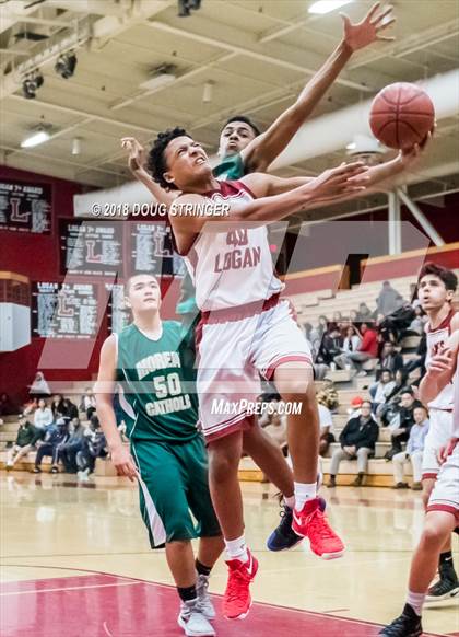 Thumbnail 2 in FR: Moreau Catholic @ James Logan photogallery.