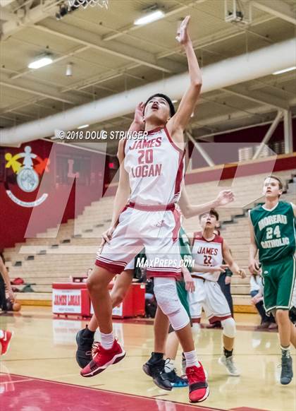 Thumbnail 2 in FR: Moreau Catholic @ James Logan photogallery.