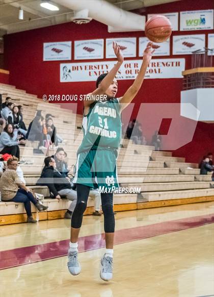 Thumbnail 3 in FR: Moreau Catholic @ James Logan photogallery.