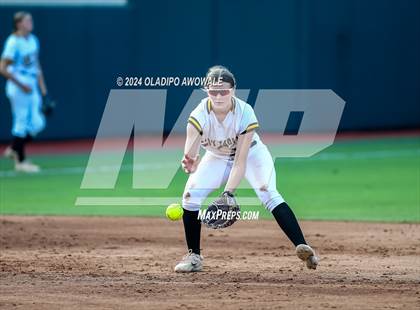 Thumbnail 1 in Neches vs. Jonesboro (UIL 1A Softball Final) photogallery.