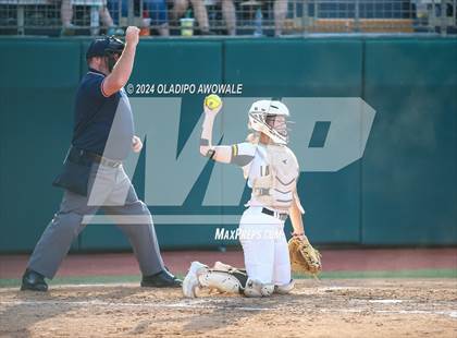 Thumbnail 1 in Neches vs. Jonesboro (UIL 1A Softball Final) photogallery.