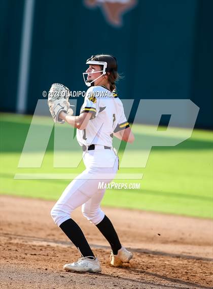 Thumbnail 1 in Neches vs. Jonesboro (UIL 1A Softball Final) photogallery.