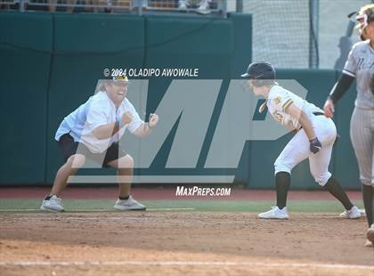 Thumbnail 1 in Neches vs. Jonesboro (UIL 1A Softball Final) photogallery.