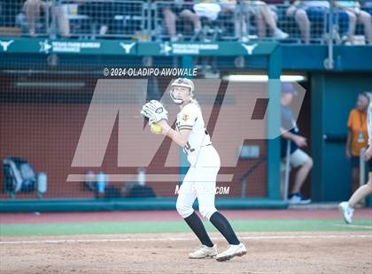 Thumbnail 1 in Neches vs. Jonesboro (UIL 1A Softball Final) photogallery.