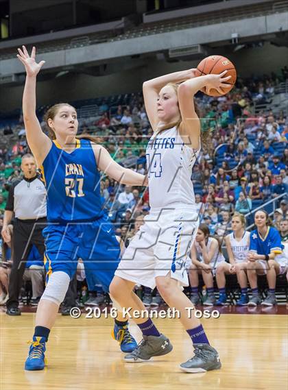 Thumbnail 3 in Nazareth vs. Lipan (UIL 1A Final) photogallery.