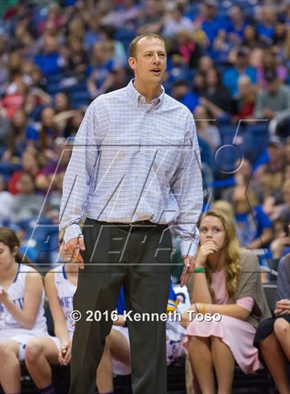 Thumbnail 2 in Nazareth vs. Lipan (UIL 1A Final) photogallery.