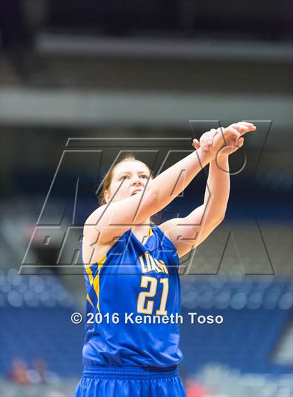 Thumbnail 2 in Nazareth vs. Lipan (UIL 1A Final) photogallery.