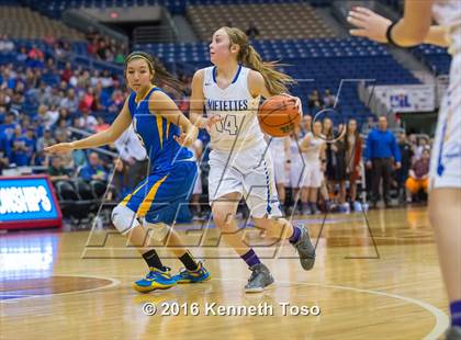 Thumbnail 2 in Nazareth vs. Lipan (UIL 1A Final) photogallery.