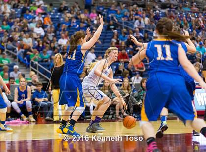 Thumbnail 3 in Nazareth vs. Lipan (UIL 1A Final) photogallery.