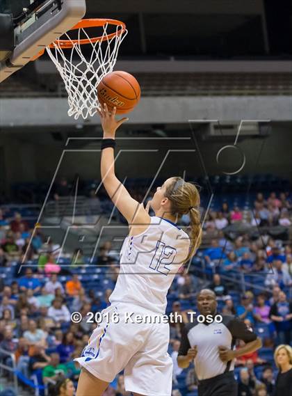 Thumbnail 2 in Nazareth vs. Lipan (UIL 1A Final) photogallery.