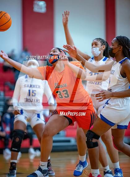 Thumbnail 1 in Zebulon B. Vance vs. Garner Magnet (NCHSAA 4A Final) (1 of 2 - the game) photogallery.