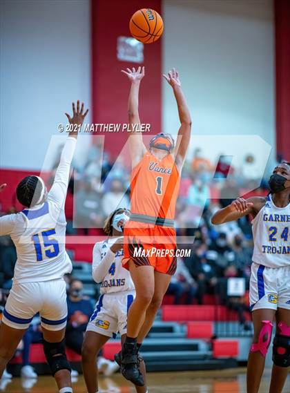 Thumbnail 3 in Zebulon B. Vance vs. Garner Magnet (NCHSAA 4A Final) (1 of 2 - the game) photogallery.