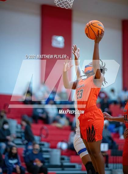 Thumbnail 2 in Zebulon B. Vance vs. Garner Magnet (NCHSAA 4A Final) (1 of 2 - the game) photogallery.