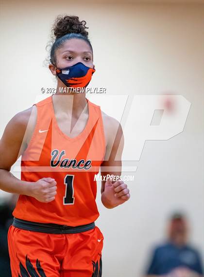 Thumbnail 3 in Zebulon B. Vance vs. Garner Magnet (NCHSAA 4A Final) (1 of 2 - the game) photogallery.