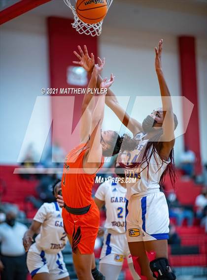 Thumbnail 1 in Zebulon B. Vance vs. Garner Magnet (NCHSAA 4A Final) (1 of 2 - the game) photogallery.