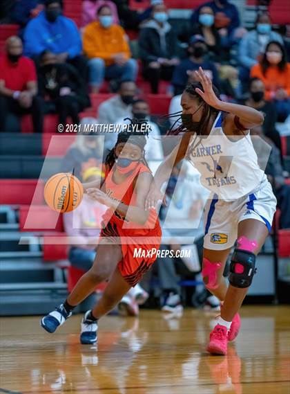 Thumbnail 2 in Zebulon B. Vance vs. Garner Magnet (NCHSAA 4A Final) (1 of 2 - the game) photogallery.