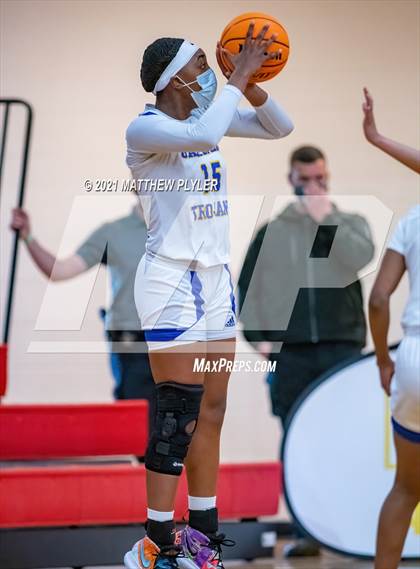 Thumbnail 2 in Zebulon B. Vance vs. Garner Magnet (NCHSAA 4A Final) (1 of 2 - the game) photogallery.