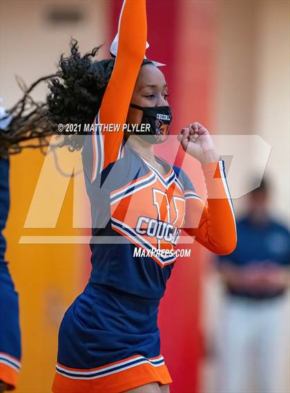 Thumbnail 1 in Zebulon B. Vance vs. Garner Magnet (NCHSAA 4A Final) (1 of 2 - the game) photogallery.