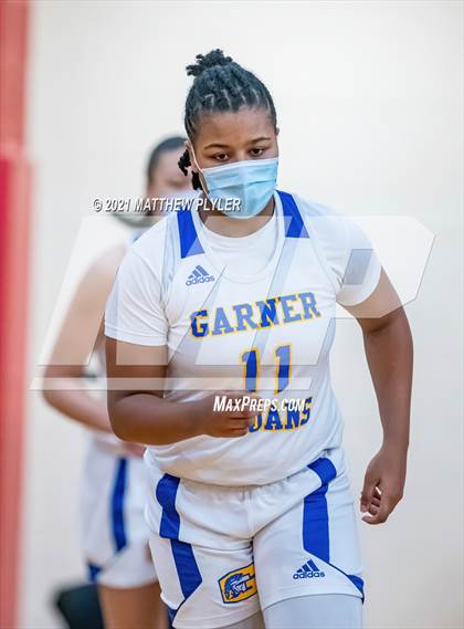 Thumbnail 2 in Zebulon B. Vance vs. Garner Magnet (NCHSAA 4A Final) (1 of 2 - the game) photogallery.