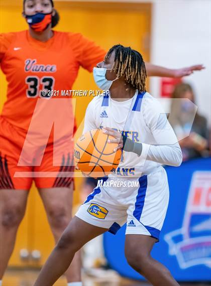 Thumbnail 2 in Zebulon B. Vance vs. Garner Magnet (NCHSAA 4A Final) (1 of 2 - the game) photogallery.