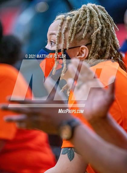 Thumbnail 3 in Zebulon B. Vance vs. Garner Magnet (NCHSAA 4A Final) (1 of 2 - the game) photogallery.