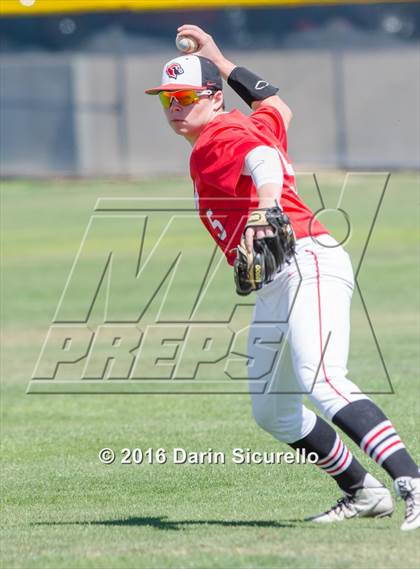 Thumbnail 2 in Westview vs. Lincoln (Coach Bob National Invitational) photogallery.