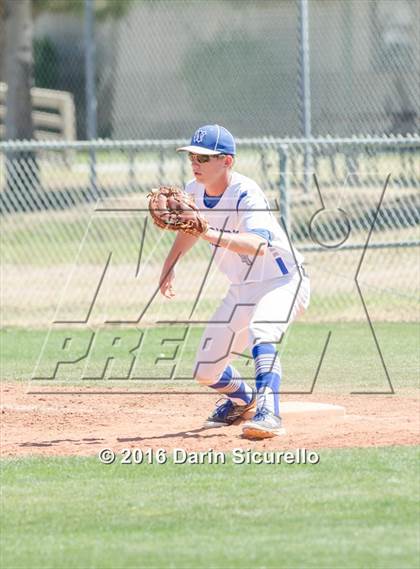 Thumbnail 2 in Westview vs. Lincoln (Coach Bob National Invitational) photogallery.
