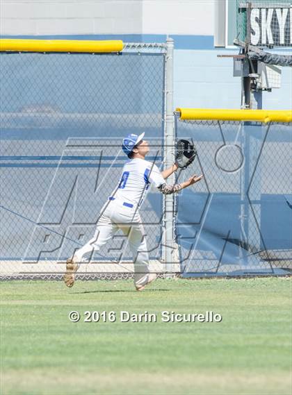 Thumbnail 2 in Westview vs. Lincoln (Coach Bob National Invitational) photogallery.