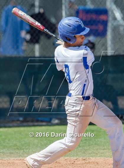 Thumbnail 3 in Westview vs. Lincoln (Coach Bob National Invitational) photogallery.