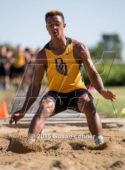 Thumbnail 1 in Sierra Foothill League Tri Meet @ Del Oro photogallery.
