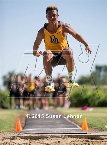 Thumbnail 3 in Sierra Foothill League Tri Meet @ Del Oro photogallery.