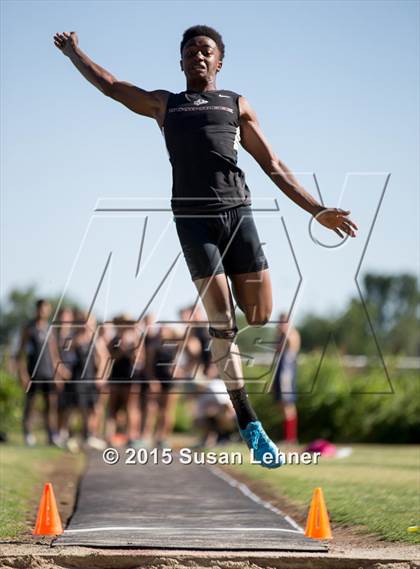 Thumbnail 1 in Sierra Foothill League Tri Meet @ Del Oro photogallery.