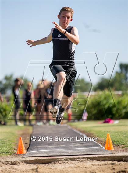 Thumbnail 1 in Sierra Foothill League Tri Meet @ Del Oro photogallery.
