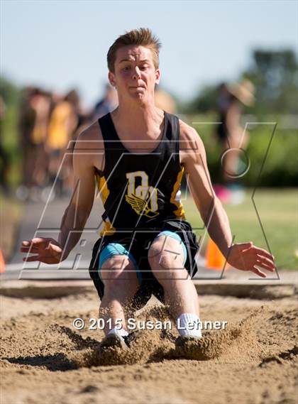 Thumbnail 1 in Sierra Foothill League Tri Meet @ Del Oro photogallery.