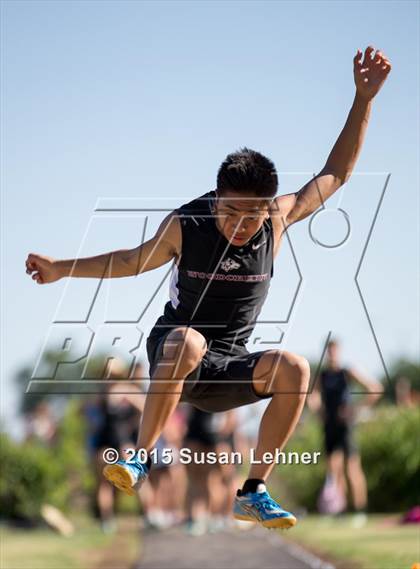 Thumbnail 2 in Sierra Foothill League Tri Meet @ Del Oro photogallery.