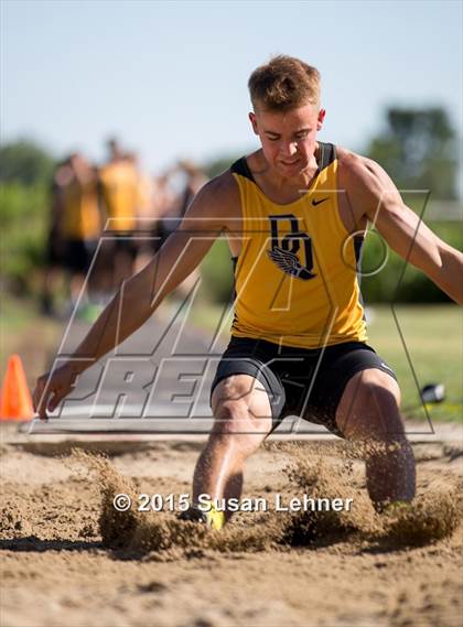 Thumbnail 2 in Sierra Foothill League Tri Meet @ Del Oro photogallery.
