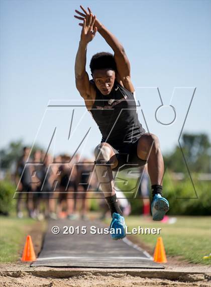 Thumbnail 3 in Sierra Foothill League Tri Meet @ Del Oro photogallery.
