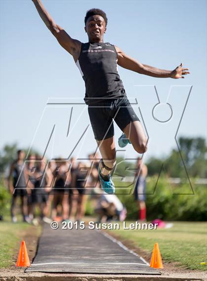 Thumbnail 2 in Sierra Foothill League Tri Meet @ Del Oro photogallery.