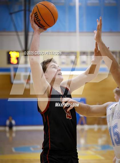 Thumbnail 1 in Logan @ Sky View (UHSAA 4A First Round) photogallery.