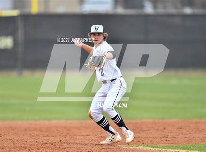 Thumbnail 2 in Ellison vs. Vandegrift (Hill Country Classic) photogallery.