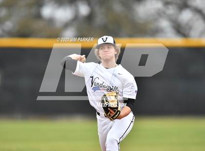 Thumbnail 1 in Ellison vs. Vandegrift (Hill Country Classic) photogallery.