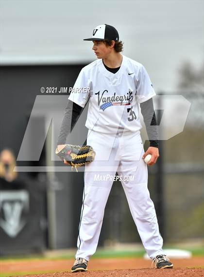 Thumbnail 3 in Ellison vs. Vandegrift (Hill Country Classic) photogallery.