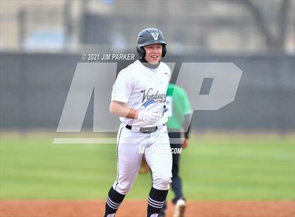 Thumbnail 1 in Ellison vs. Vandegrift (Hill Country Classic) photogallery.