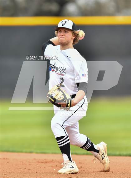 Thumbnail 3 in Ellison vs. Vandegrift (Hill Country Classic) photogallery.