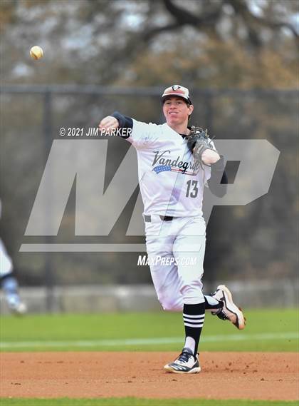 Thumbnail 2 in Ellison vs. Vandegrift (Hill Country Classic) photogallery.
