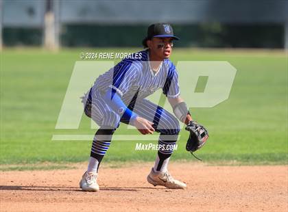 Thumbnail 3 in North Hollywood vs Chatsworth (CIF LACS D1 Semi Final) photogallery.