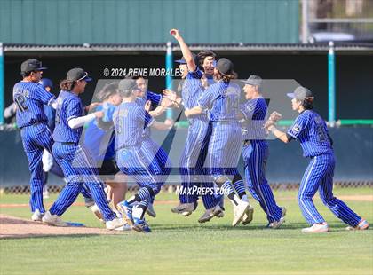 Thumbnail 2 in North Hollywood vs Chatsworth (CIF LACS D1 Semi Final) photogallery.