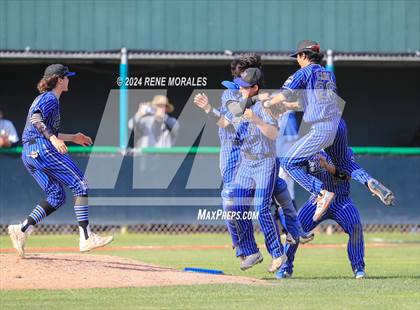 Thumbnail 3 in North Hollywood vs Chatsworth (CIF LACS D1 Semi Final) photogallery.