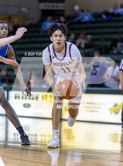 Thumbnail 2 in Centennial vs. Midland Legacy (Byron Johnston Holiday Classic) photogallery.